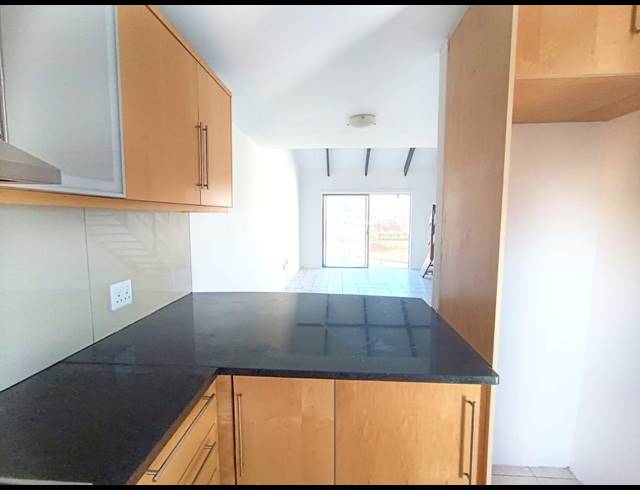 3 BEDROOM FLAT TO LET IN MOUNT EDGECOMBE